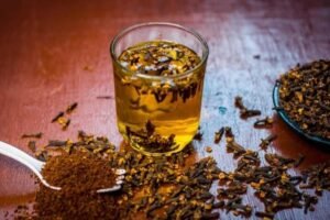 cloves water