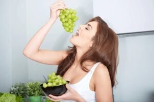 eating grape