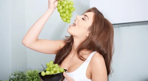 eating grape