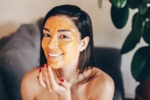 dry skin on face with honey